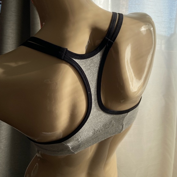 34 fruit of the loom grey and black sports bra - Picture 2 of 12